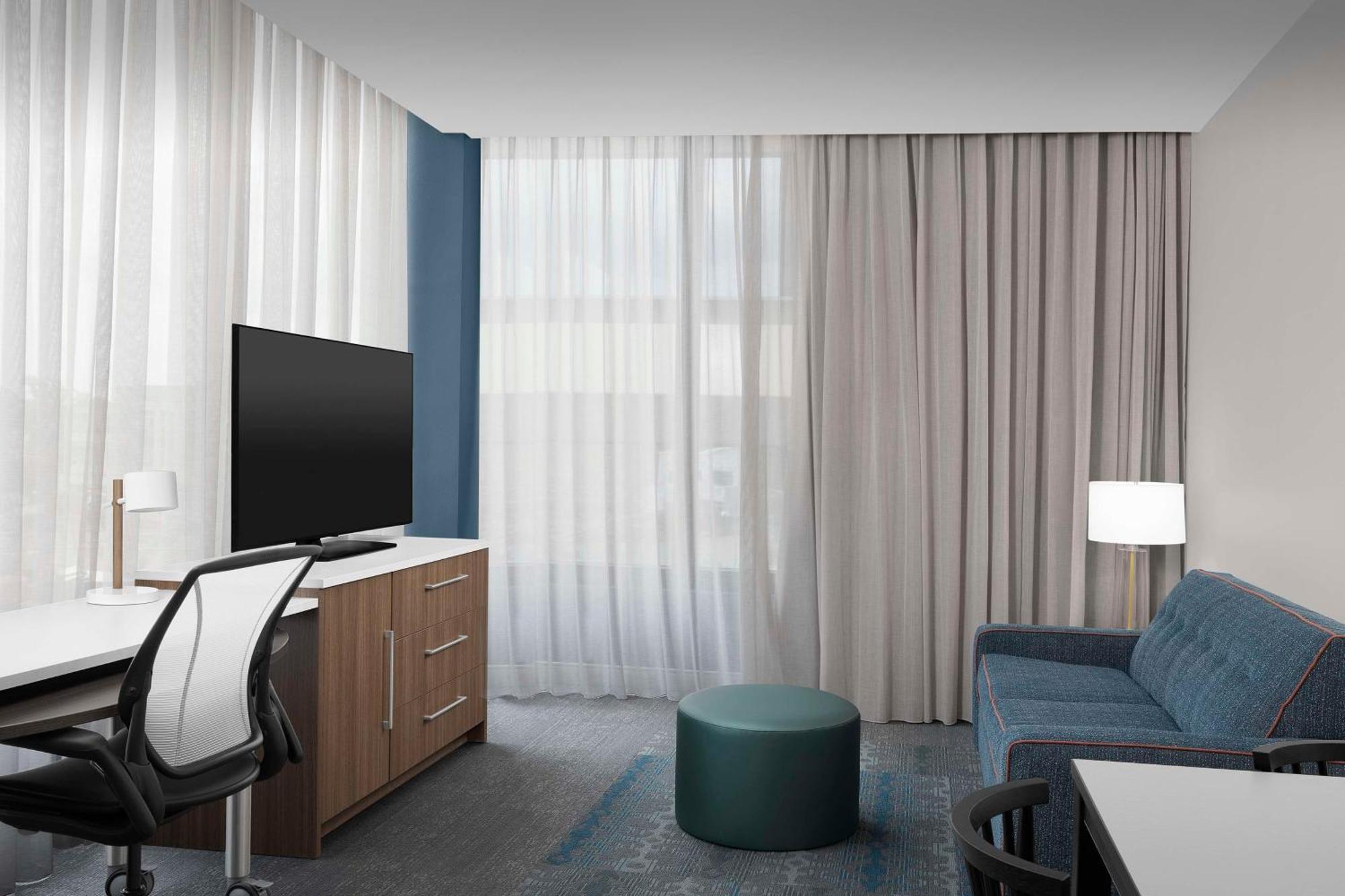 Home2 Suites By Hilton Falls Church Eksteriør billede